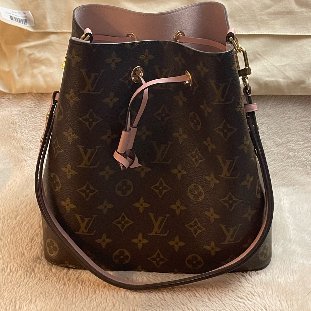 Louis Vuitton NeoNoe Rose Poudre